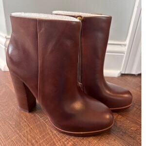 Vince Camuto Cayelsa Heeled Round Toe Boots Brown Women's Size 8.5 NWT